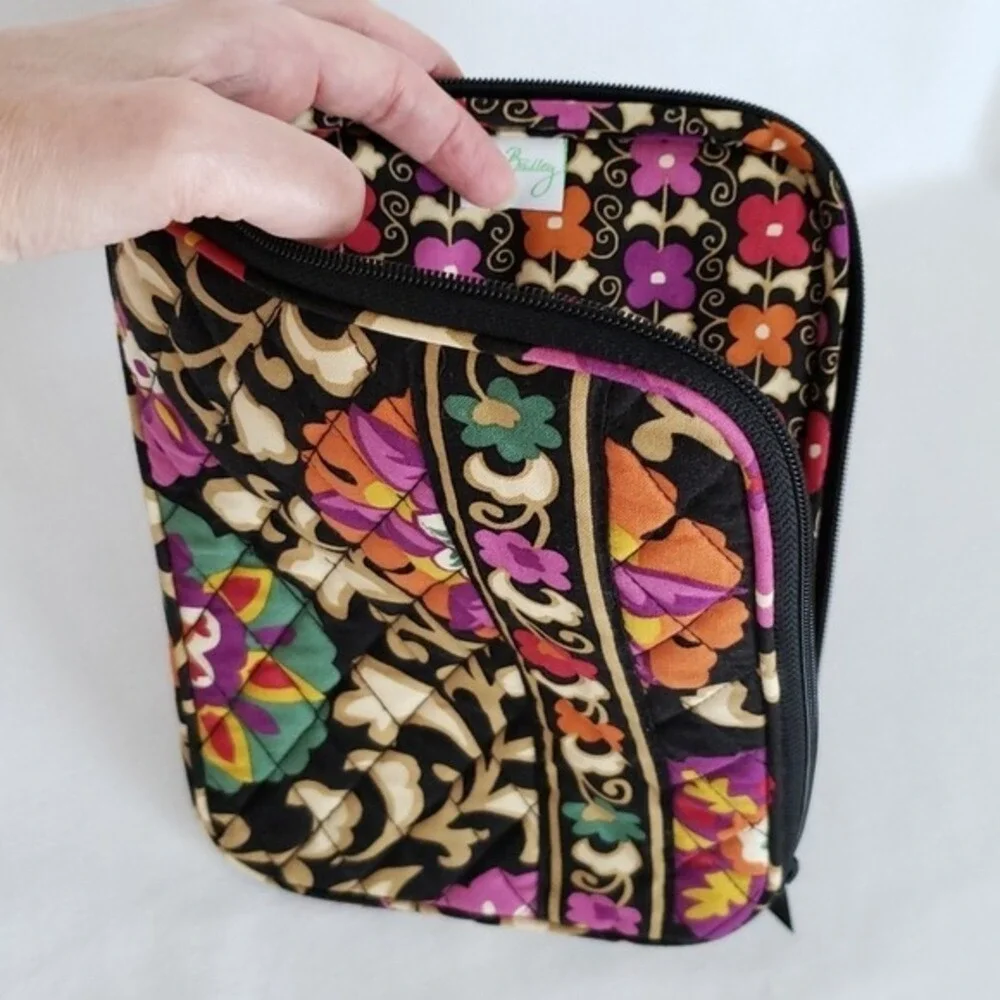 NWOT Vera Bradley Suzani Black & Tan Floral Paisley iPad Tablet Sleeve Case